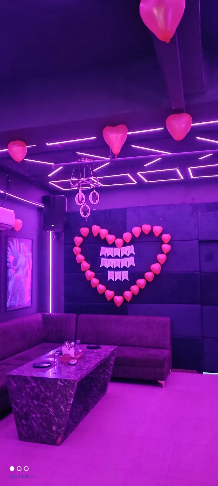 Custom balloon decoration in Chairish Cafe party hall Jaipur